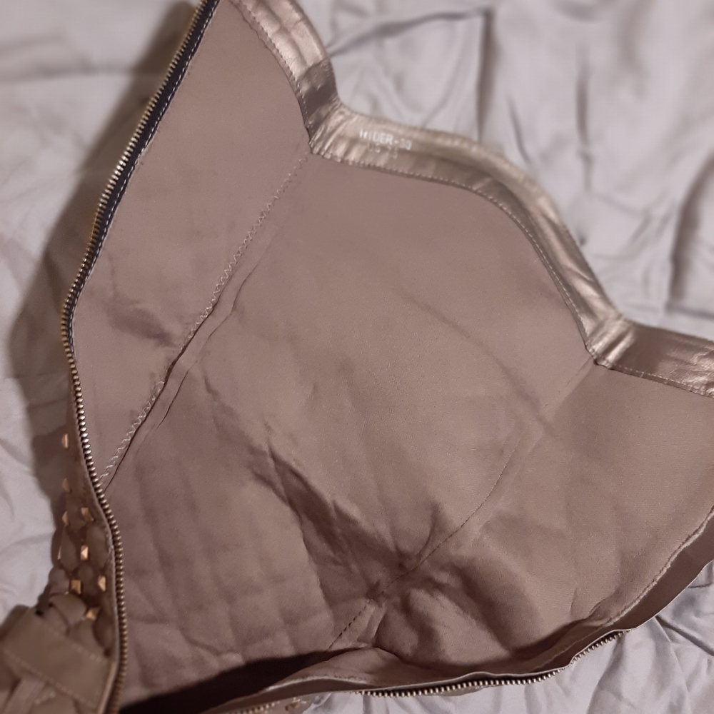 Boots ๐ข ๐ข - Picture 15 of 16